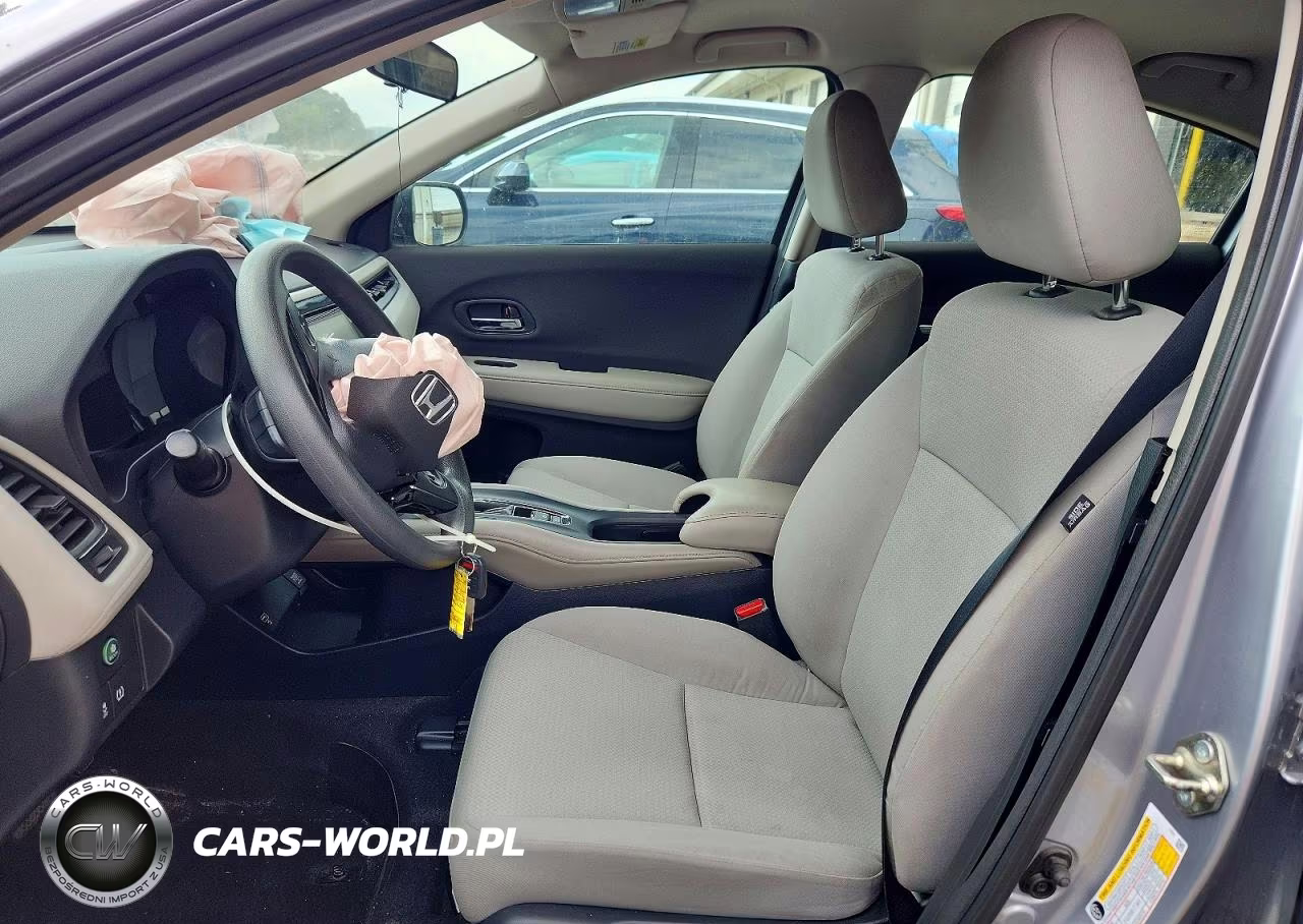 2020 Honda Hr-V Lx VIN:3CZRU6H38LG701506 - 7