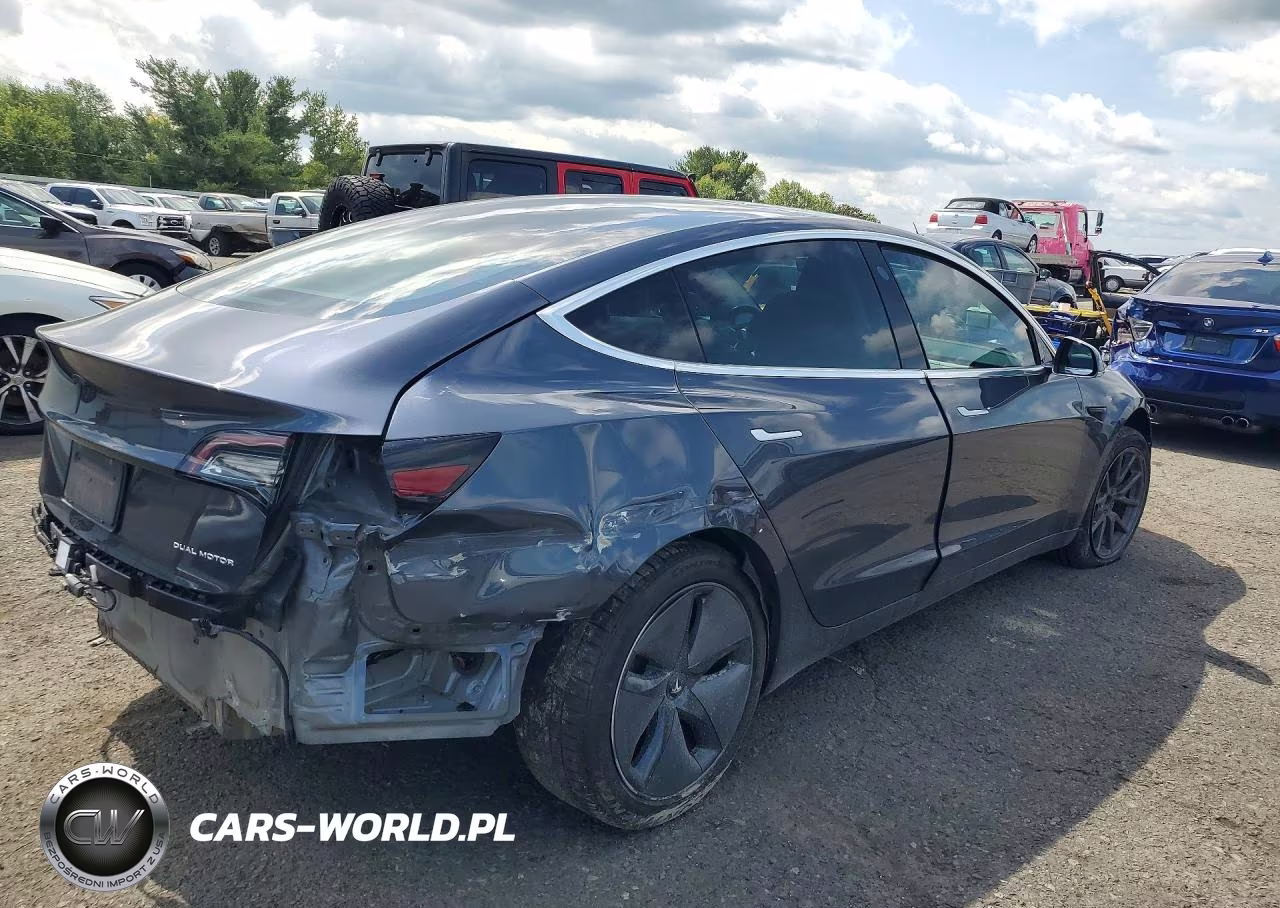 2020 Tesla Model 3 VIN:5YJ3E1EB0LF717504 - 3