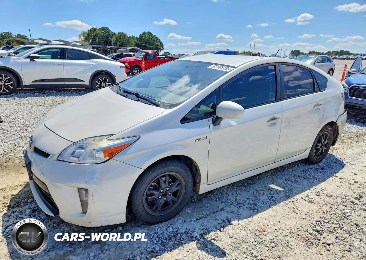 2015 Toyota Prius Two – zdjęcie 1 z 12