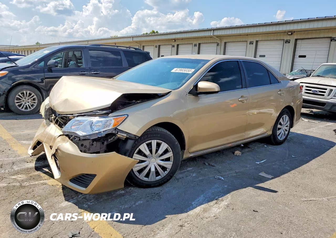 2012 Toyota Camry Le – zdjęcie 1 z 13