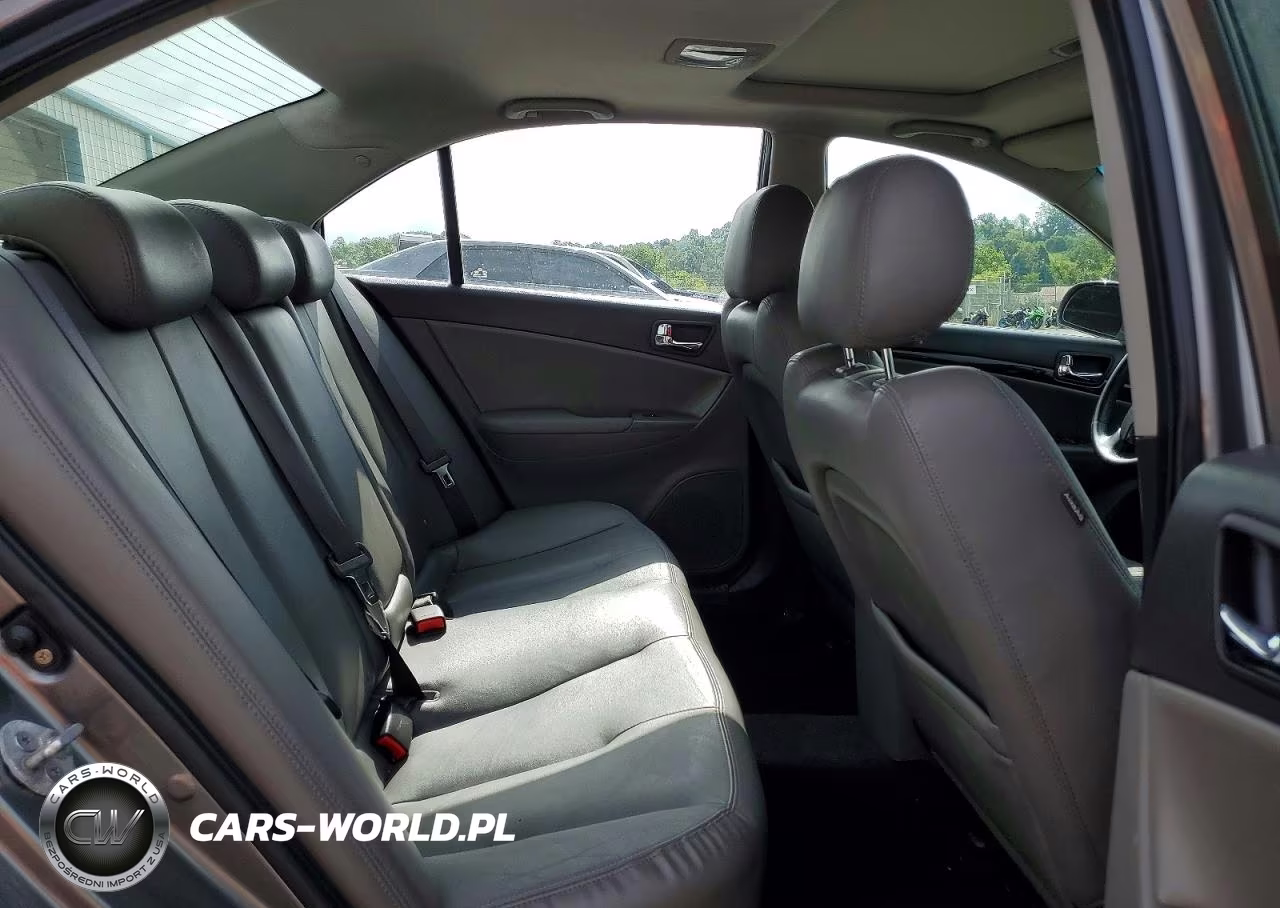 2010 Hyundai Sonata Limited V6 VIN:5NPEU4AF1AH577855 - 10