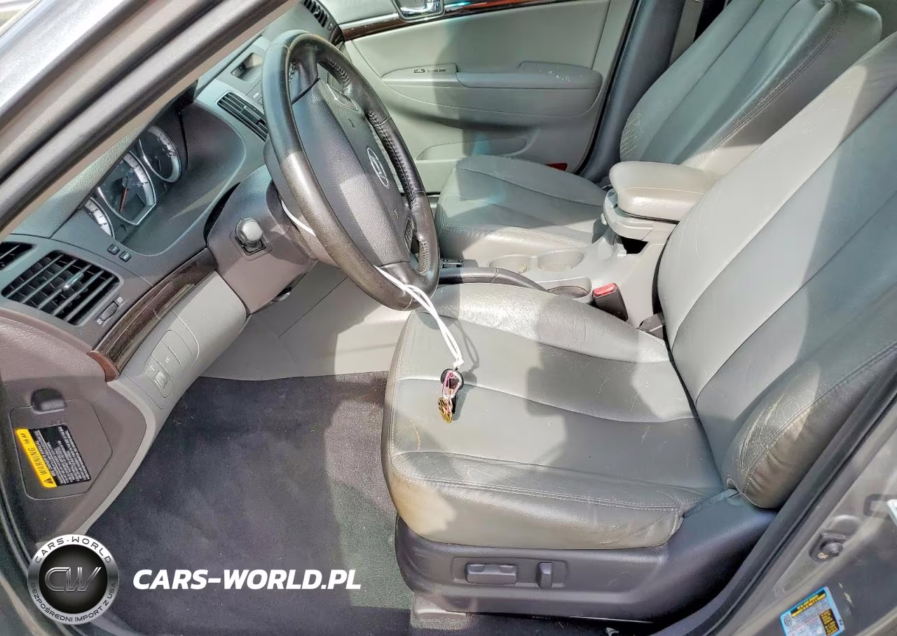 2010 Hyundai Sonata Limited V6 VIN:5NPEU4AF1AH577855 - 7
