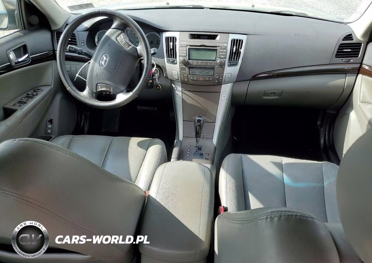 2010 Hyundai Sonata Limited V6 VIN:5NPEU4AF1AH577855 - 8