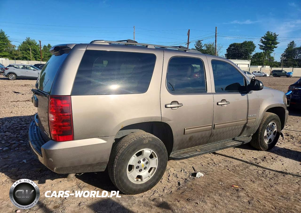 2011 Chevrolet Tahoe K1500 Ls VIN:1GNSKAE00BR237059 - 3