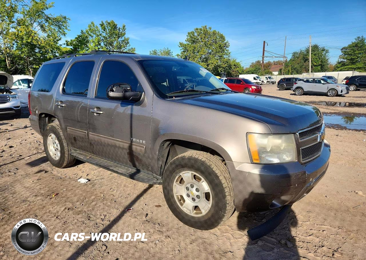 2011 Chevrolet Tahoe K1500 Ls VIN:1GNSKAE00BR237059 - 4