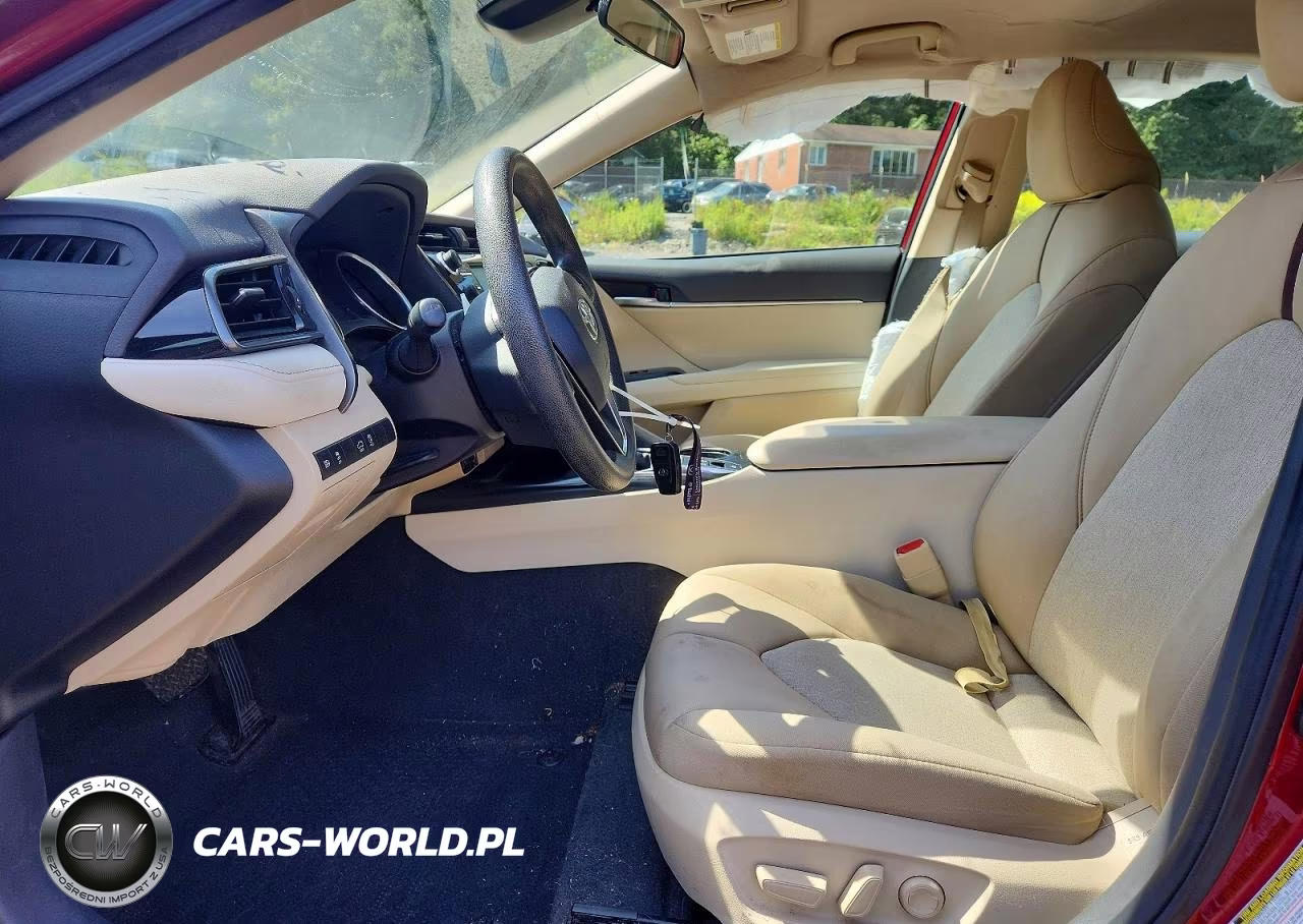 2019 Toyota Camry Le VIN:4T1B31HK3KU512435 - 7