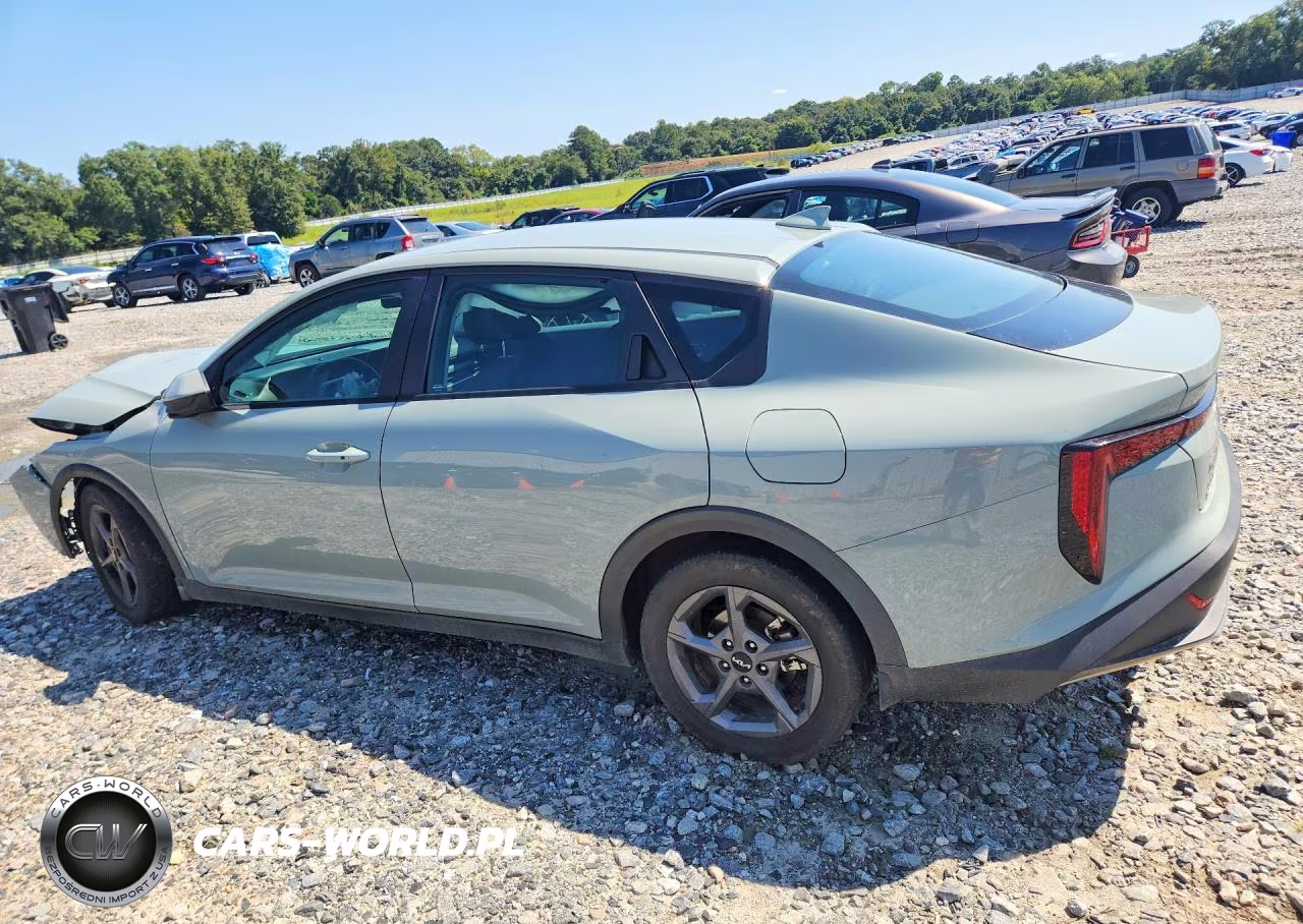 2025 Kia K4 Lxs VIN:3KPFT4DE3SE003001 - 2