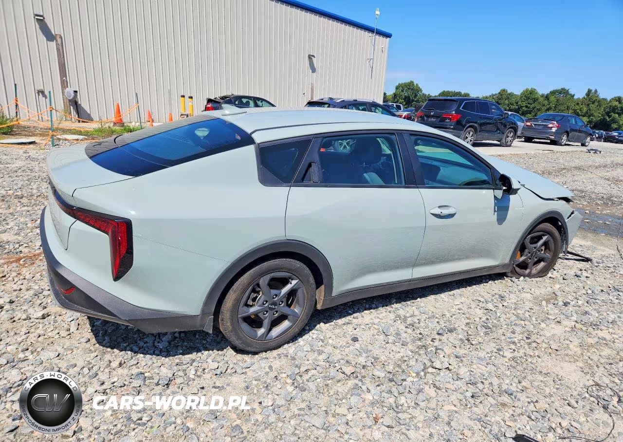 2025 Kia K4 Lxs VIN:3KPFT4DE3SE003001 - 3