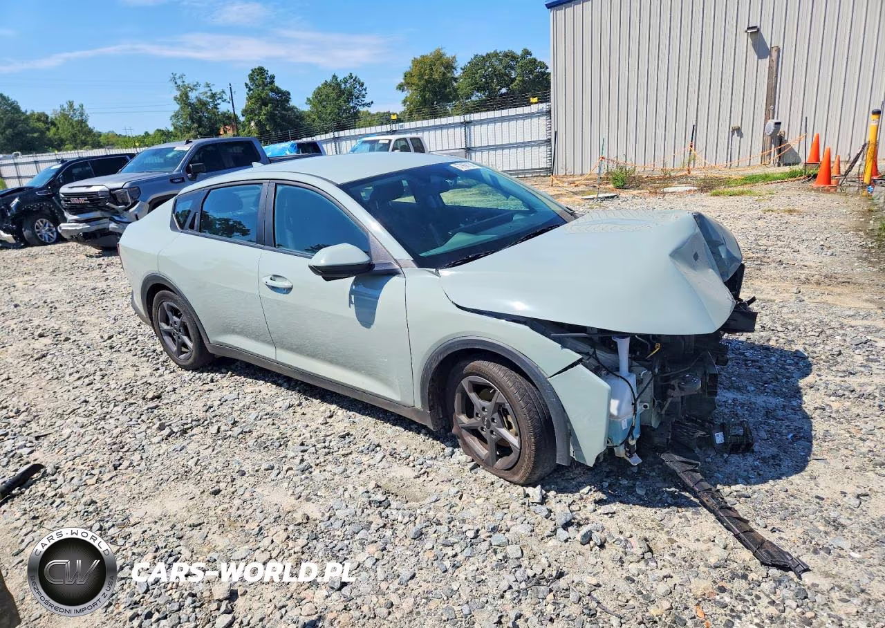 2025 Kia K4 Lxs VIN:3KPFT4DE3SE003001 - 4