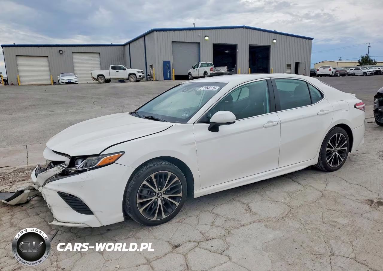 2020 Toyota Camry Se