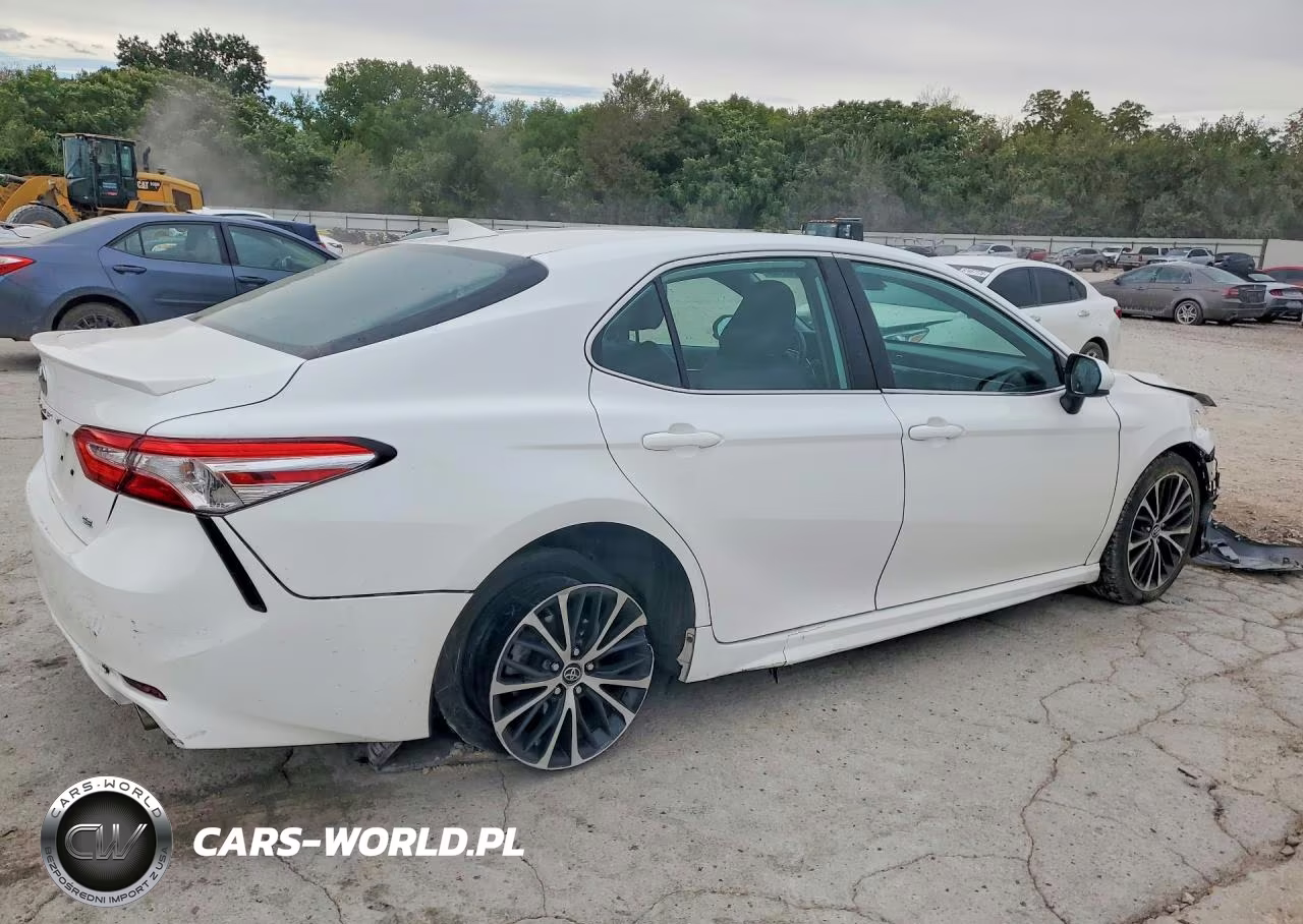 2020 Toyota Camry Se VIN:4T1G11AK5LU897147 - 3