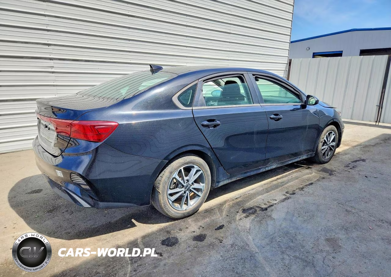 2023 Kia Forte Lxs VIN:3KPF24AD8PE540548 - 3