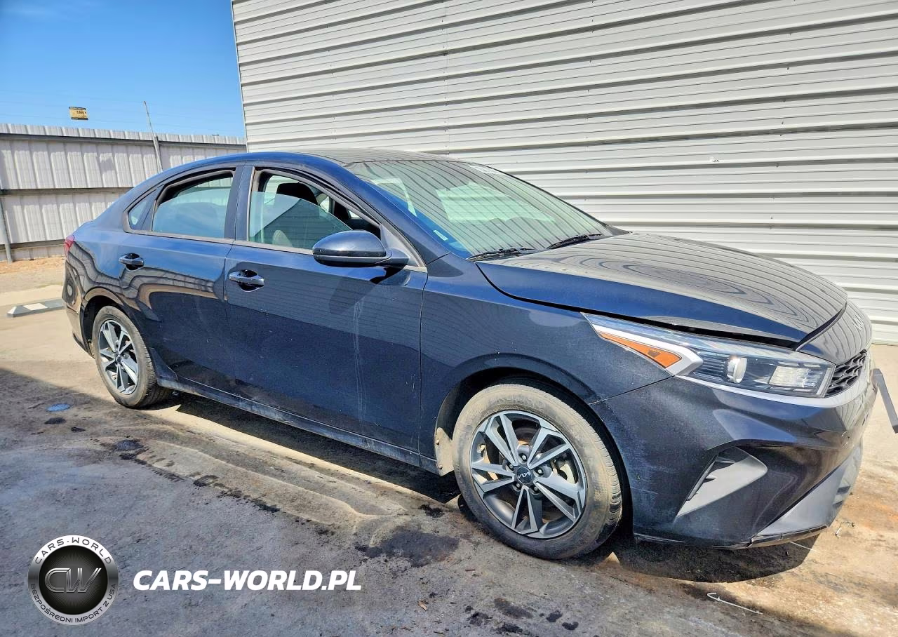 2023 Kia Forte Lxs VIN:3KPF24AD8PE540548 - 4