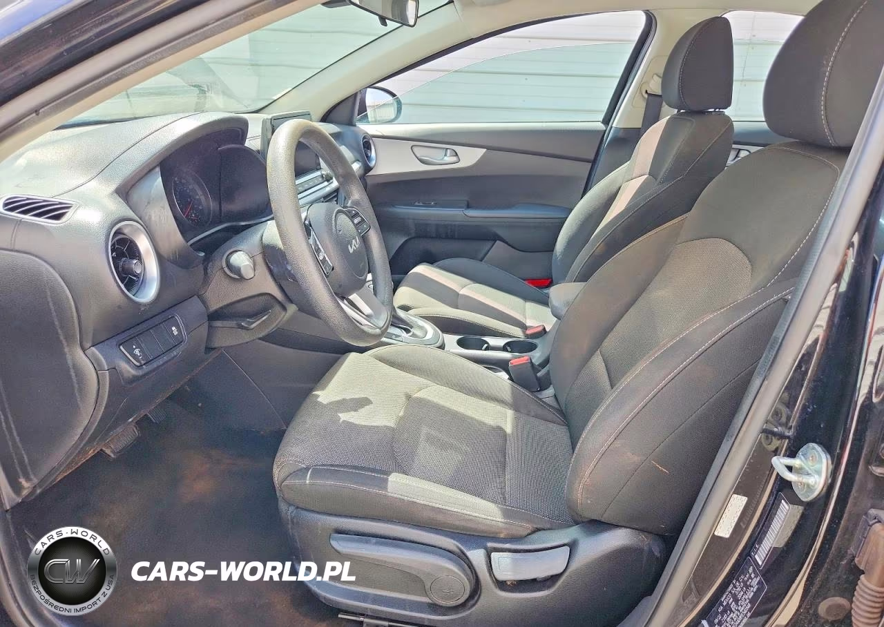 2023 Kia Forte Lxs VIN:3KPF24AD8PE540548 - 7