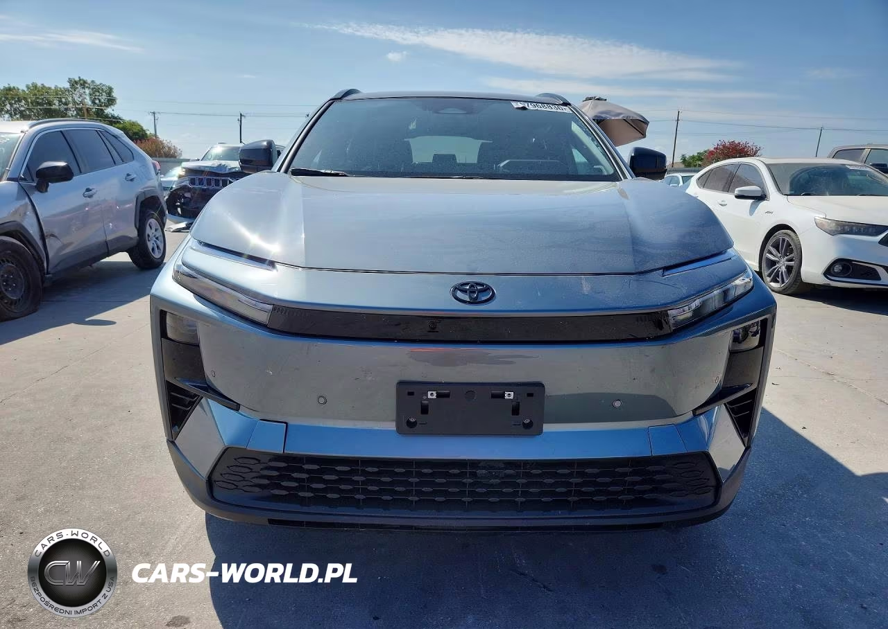 2026 Toyota C-Hr Xse VIN:JTMAAAAD8TJ016373 - 5
