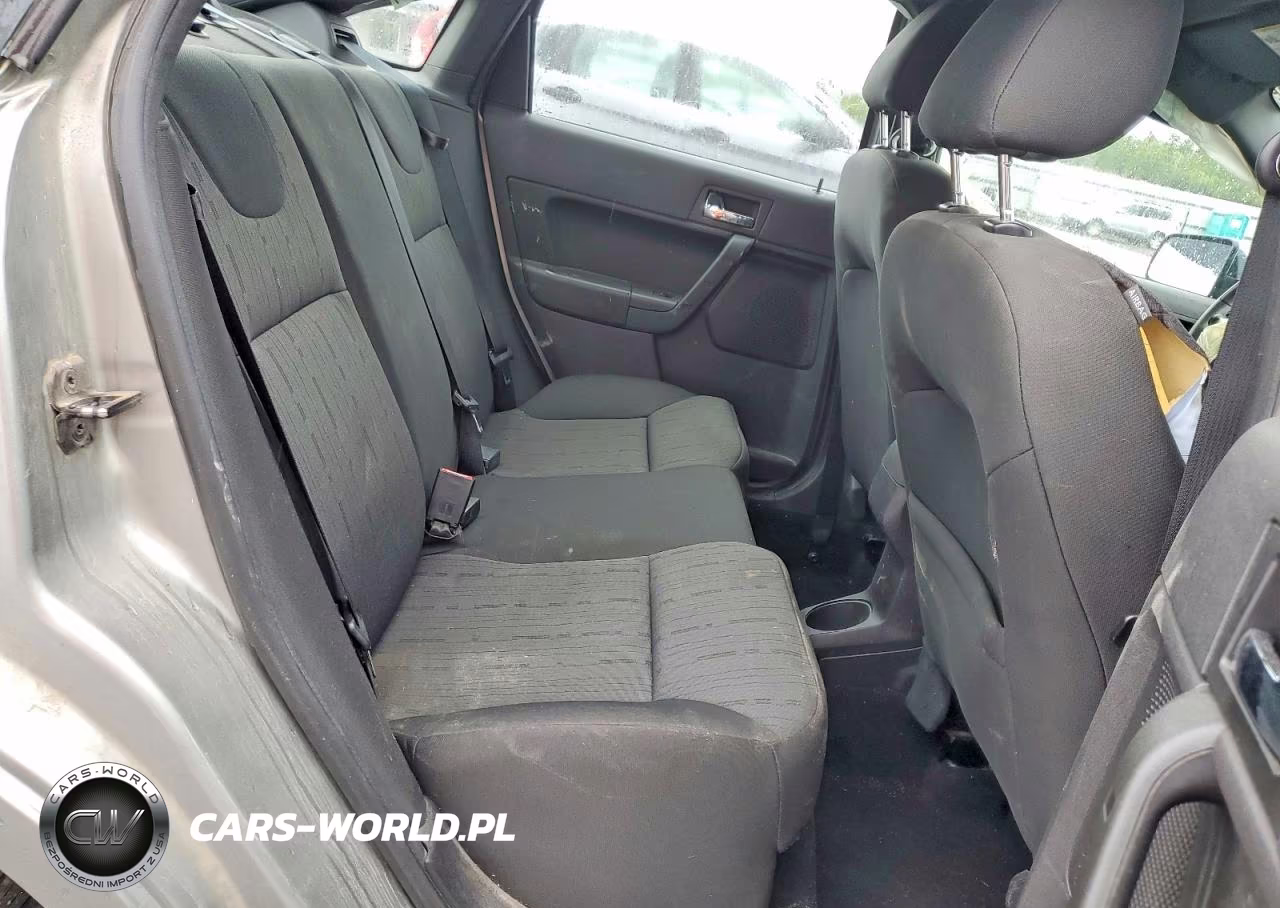 2008 Ford Focus Se VIN:1FAHP35NX8W173009 - 10