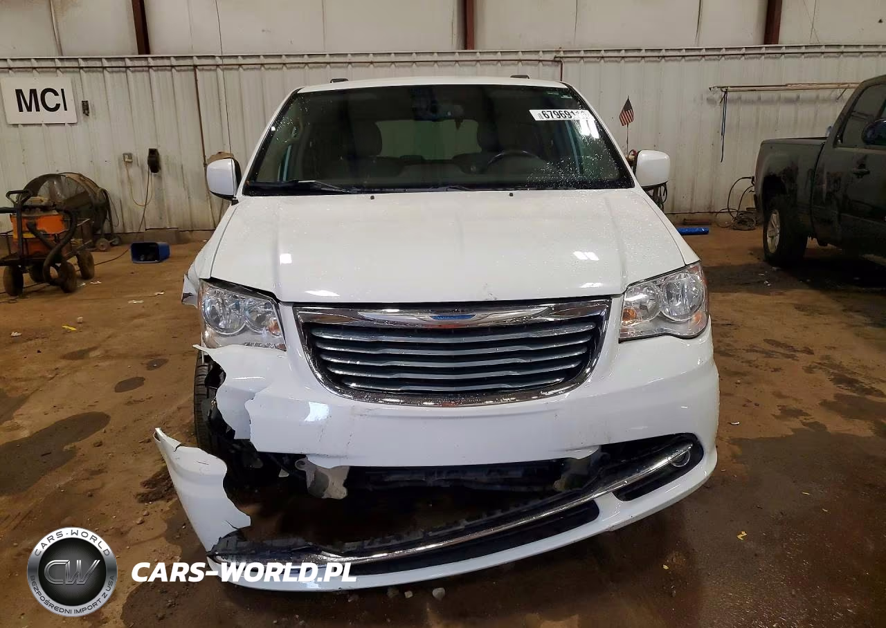 2016 Chrysler Town & Country Touring VIN:2C4RC1BG8GR230027 - 5