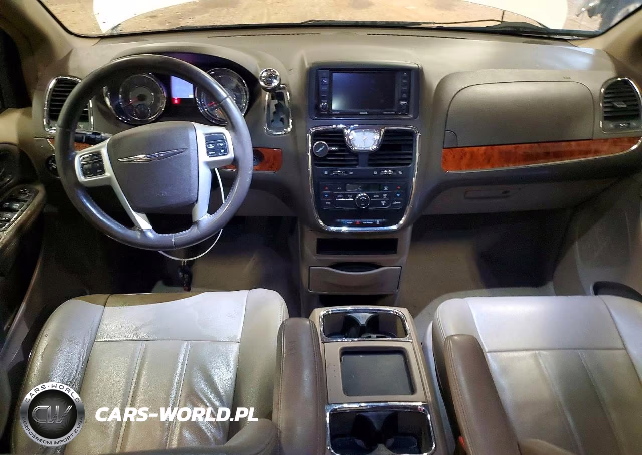 2016 Chrysler Town & Country Touring VIN:2C4RC1BG8GR230027 - 8