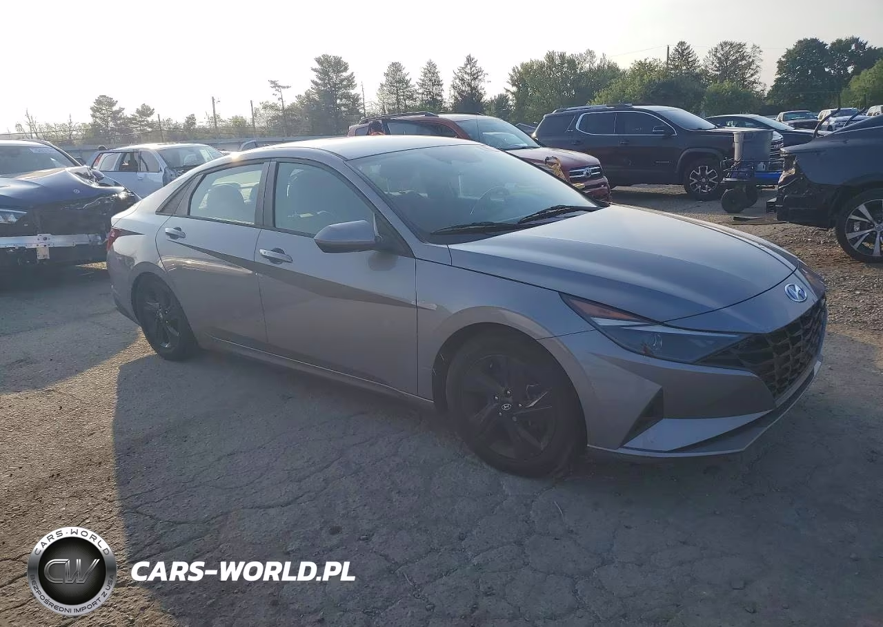 2022 Hyundai Elantra Sel VIN:KMHLM4AG8NU324071 - 4