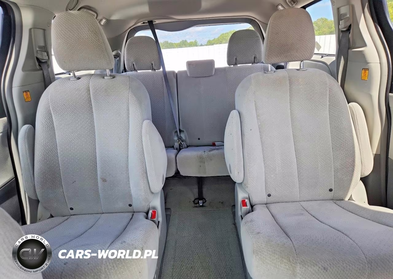 2013 Toyota Sienna Le VIN:5TDJK3DC0DS067589 - 10