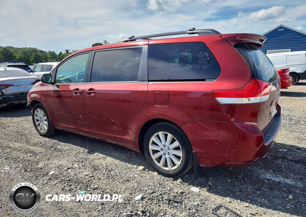 2013 Toyota Sienna Le VIN:5TDJK3DC0DS067589 - 2