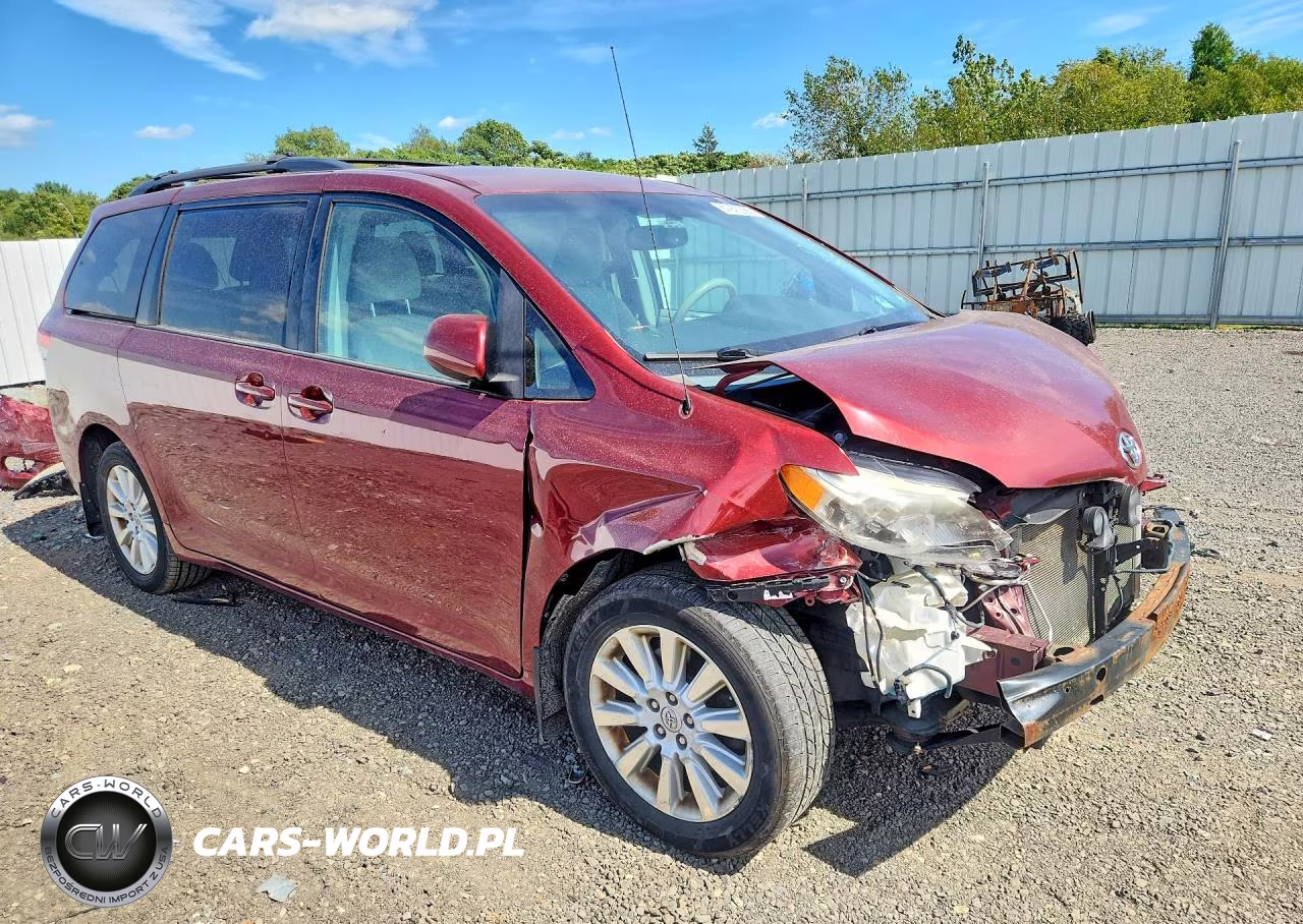 2013 Toyota Sienna Le VIN:5TDJK3DC0DS067589 - 4