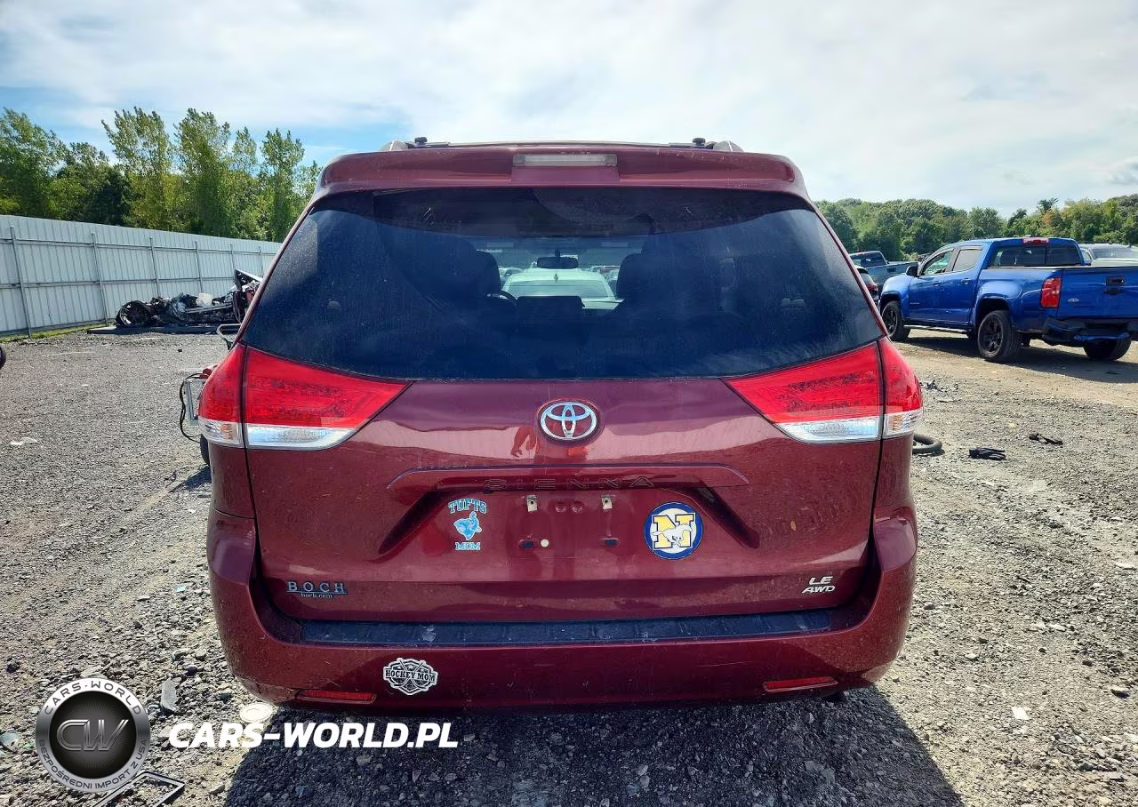 2013 Toyota Sienna Le VIN:5TDJK3DC0DS067589 - 6