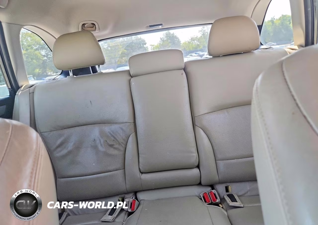 2015 Subaru Outback 2.5I Premium VIN:4S4BSBCC3F3360984 - 10