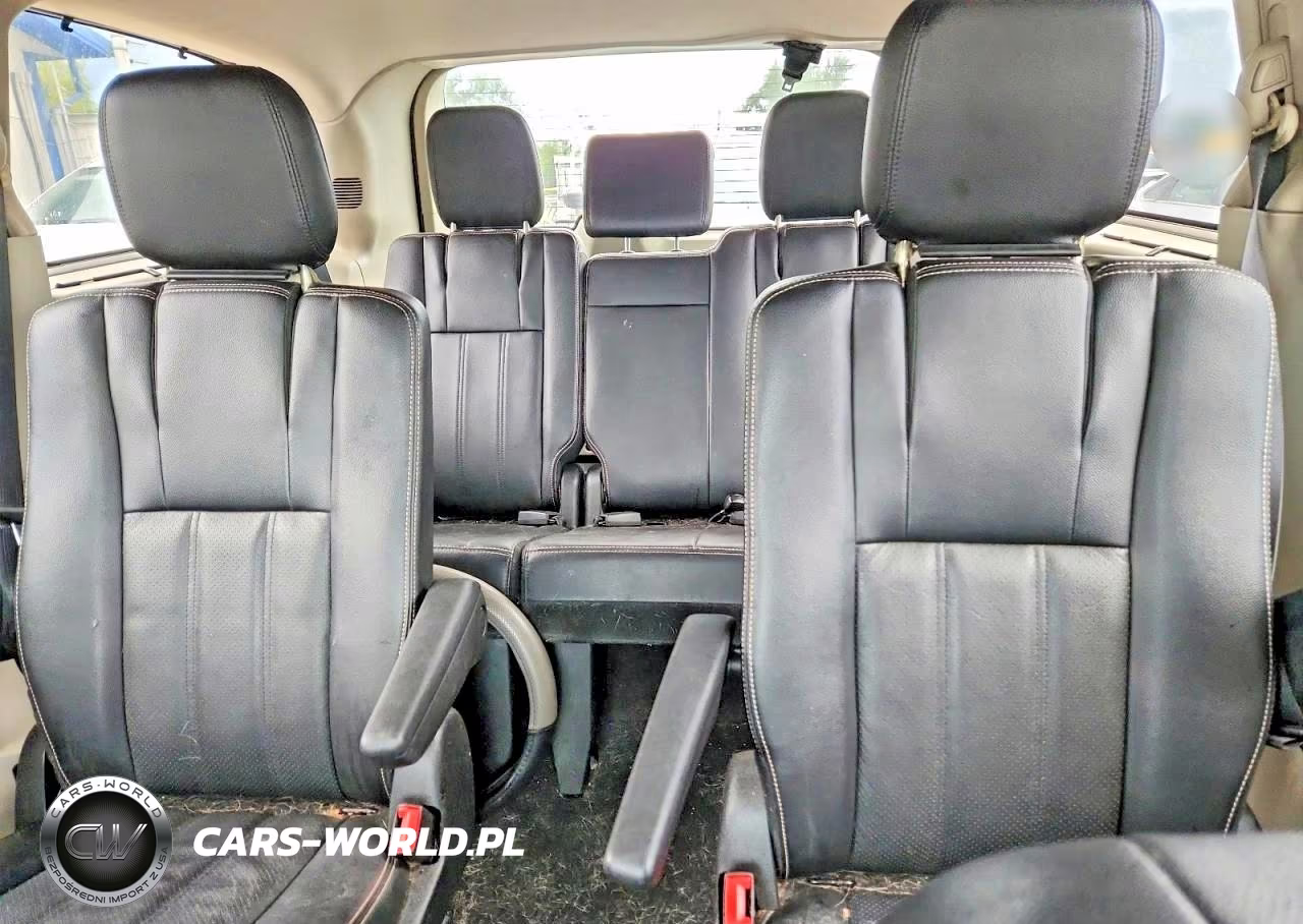 2013 Chrysler Town & Country Touring L VIN:2C4RC1CG1DR786707 - 10