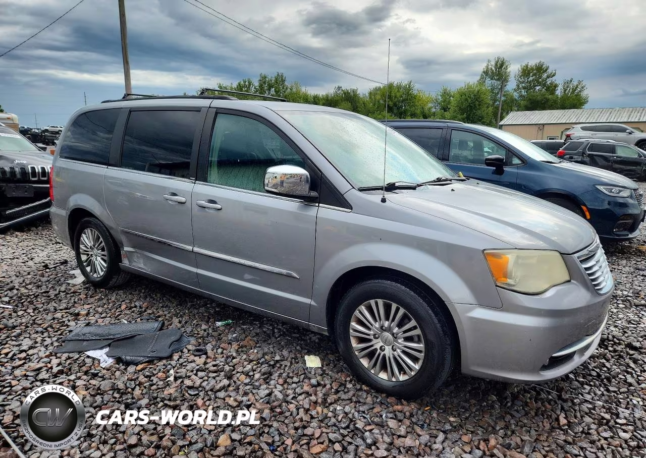 2013 Chrysler Town & Country Touring L VIN:2C4RC1CG1DR786707 - 4