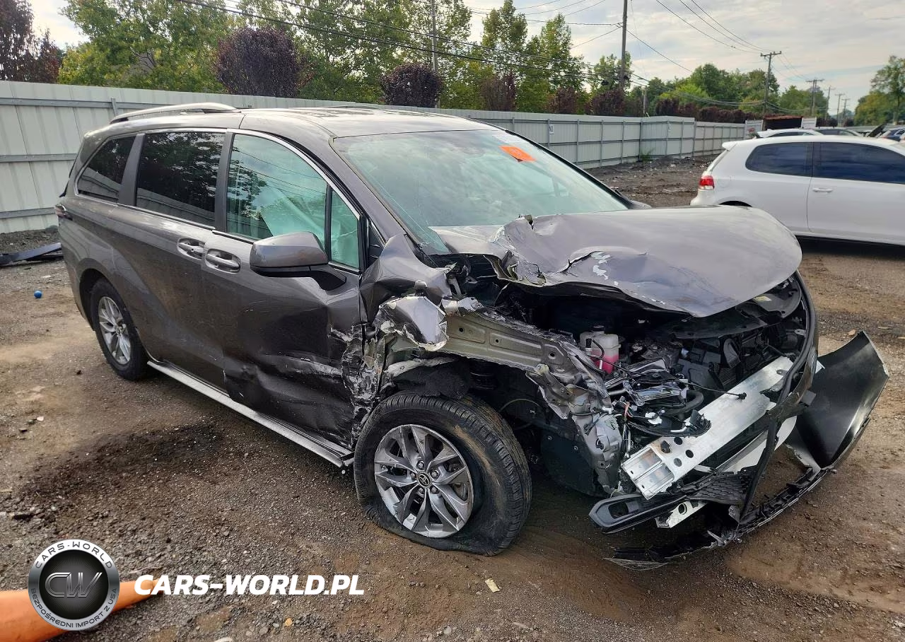 2022 Toyota Sienna Le VIN:5TDKSKFC3NS046720 - 4