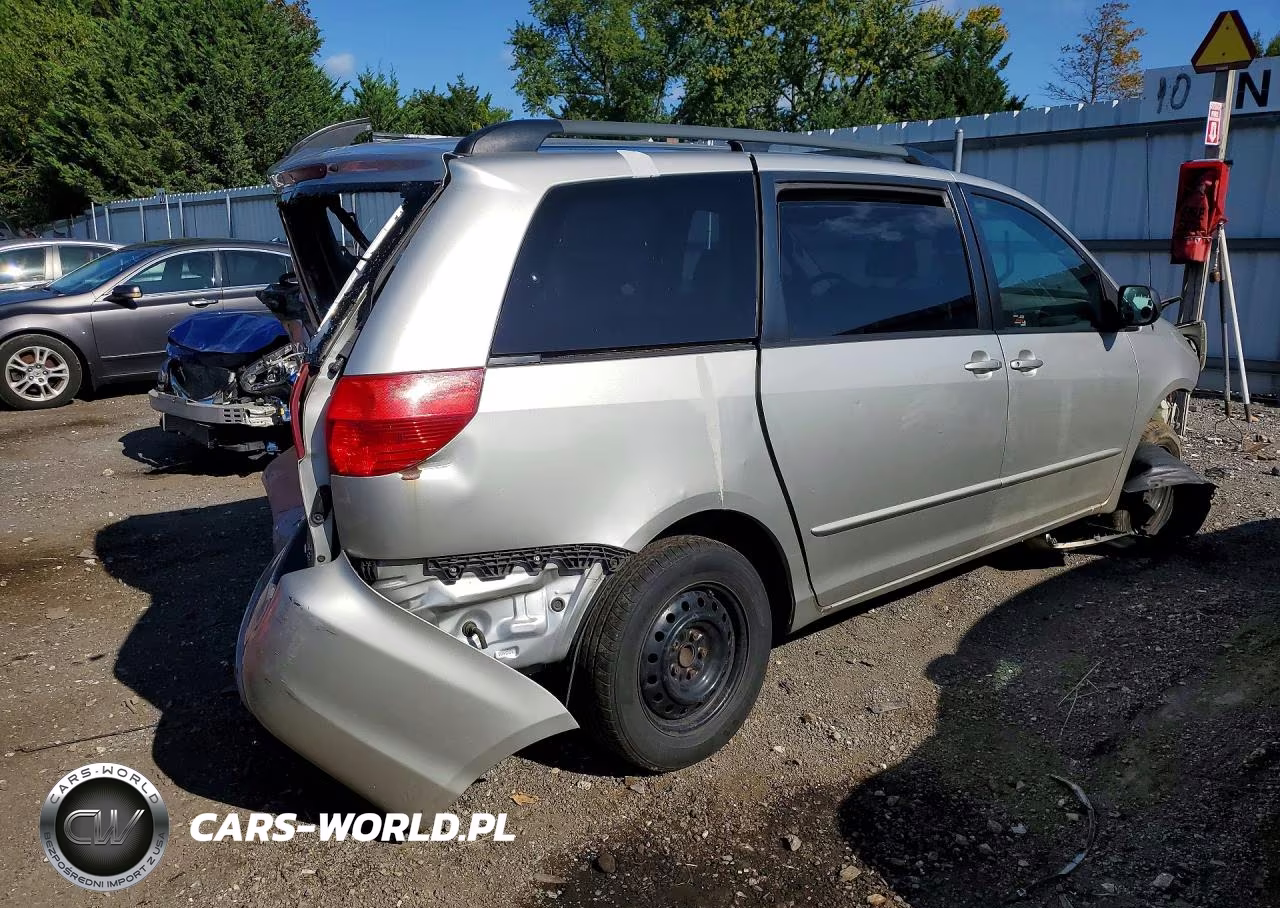 2004 Toyota Sienna Le 7 Passenger VIN:5TDZA23C64S092921 - 3