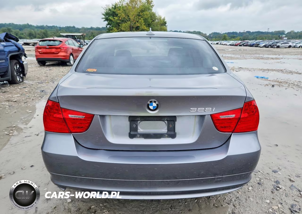 2011 BMW 328 Xi VIN:WBAPK7C52BF196268 - 6