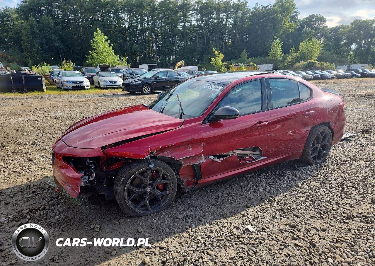 2022 Alfa Romeo Giulia Super VIN:ZARFANBN4N7653884 - 1