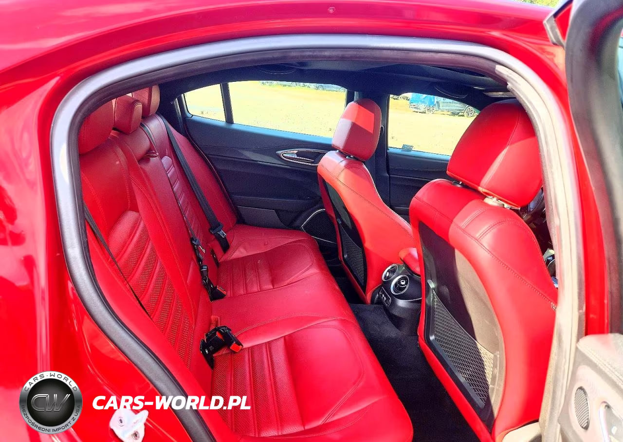 2022 Alfa Romeo Giulia Super VIN:ZARFANBN4N7653884 - 10