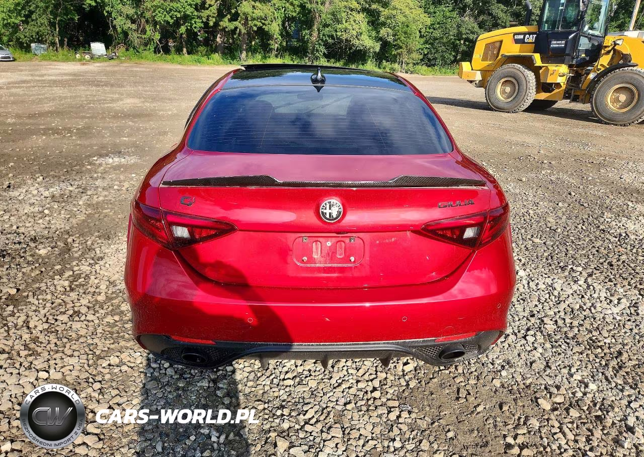 2022 Alfa Romeo Giulia Super VIN:ZARFANBN4N7653884 - 6