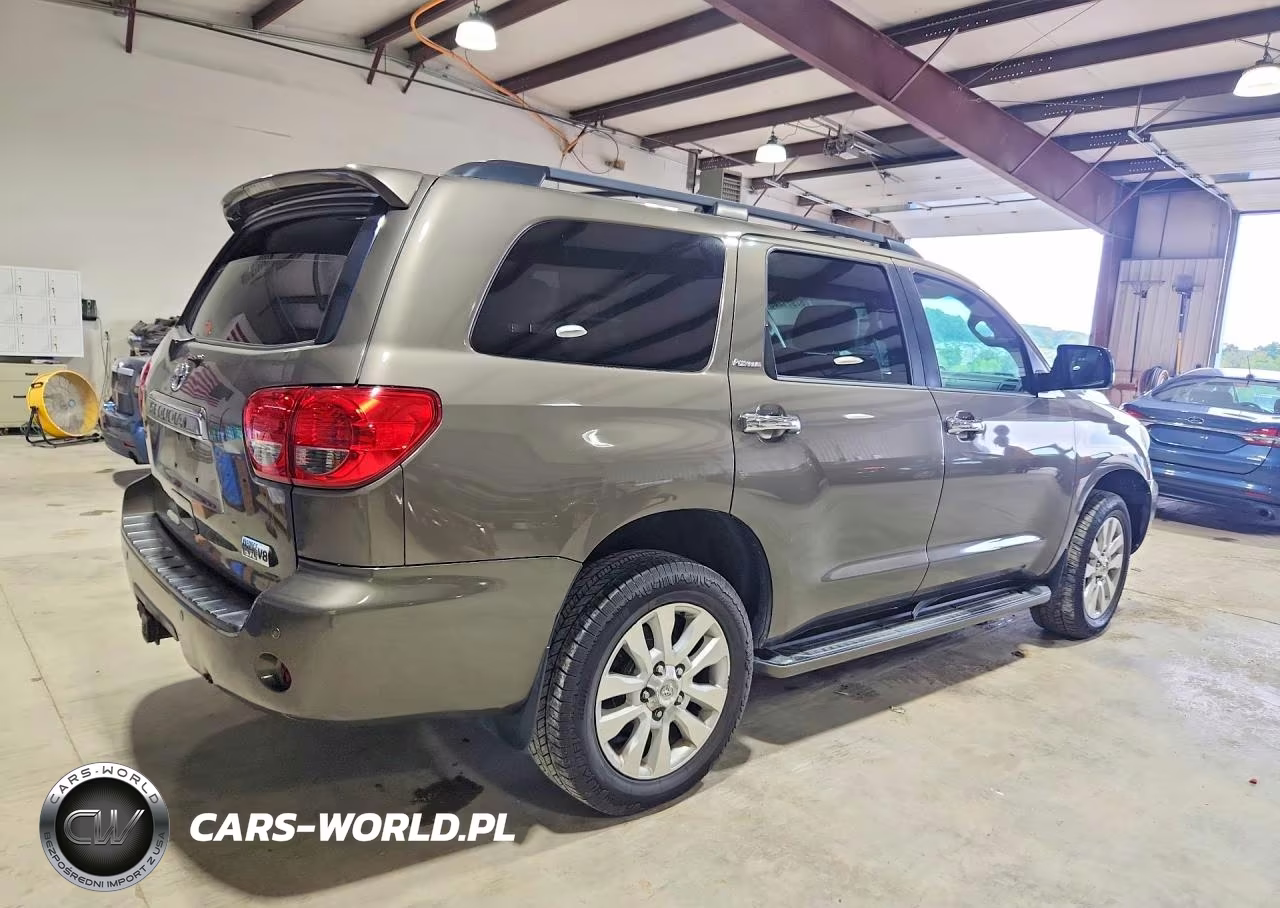 2012 Toyota Sequoia VIN:5TDDY5G18CS066531 - 3