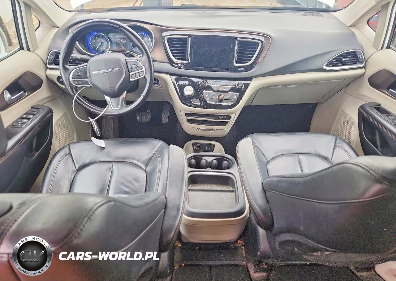 2017 Chrysler Pacifica Touring L VIN:2C4RC1BG3HR739458 - 8