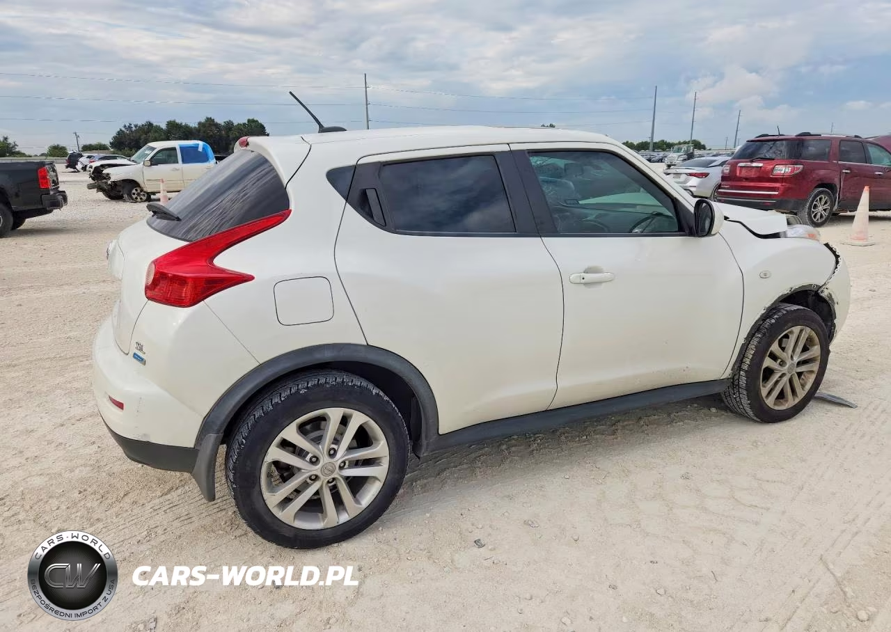 2013 Nissan Juke S VIN:JN8AF5MR3DT205166 - 3