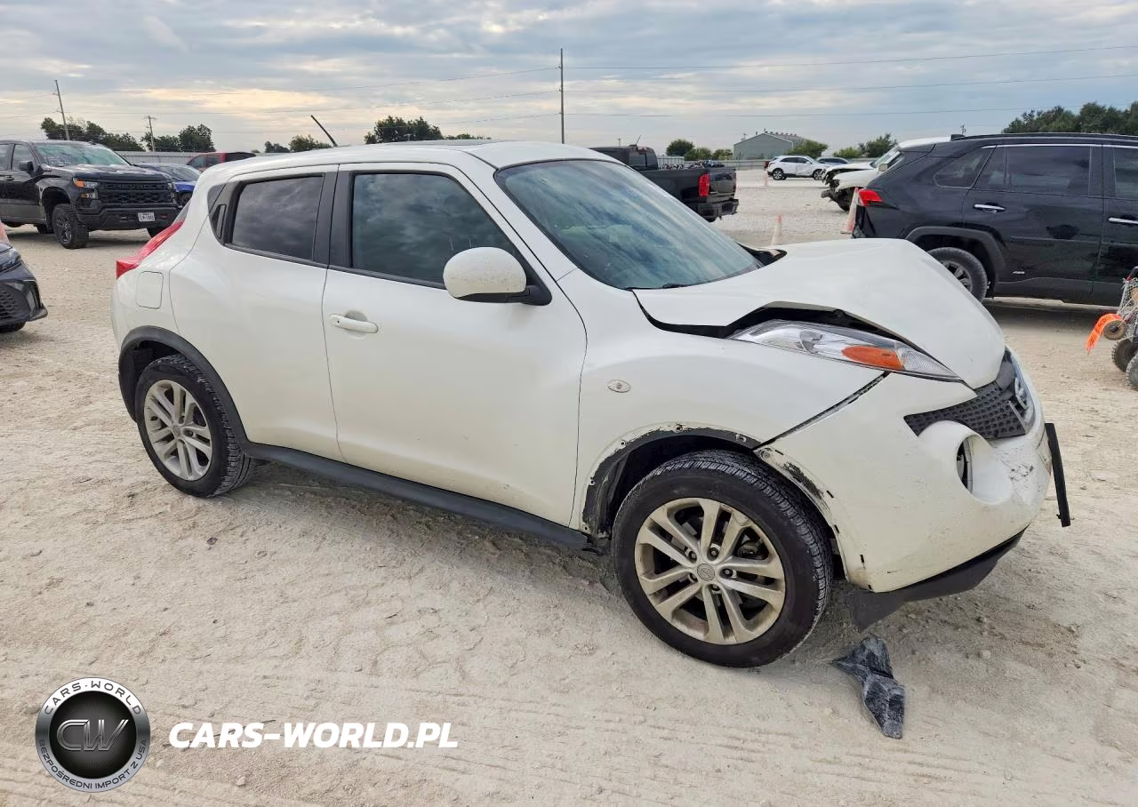 2013 Nissan Juke S VIN:JN8AF5MR3DT205166 - 4