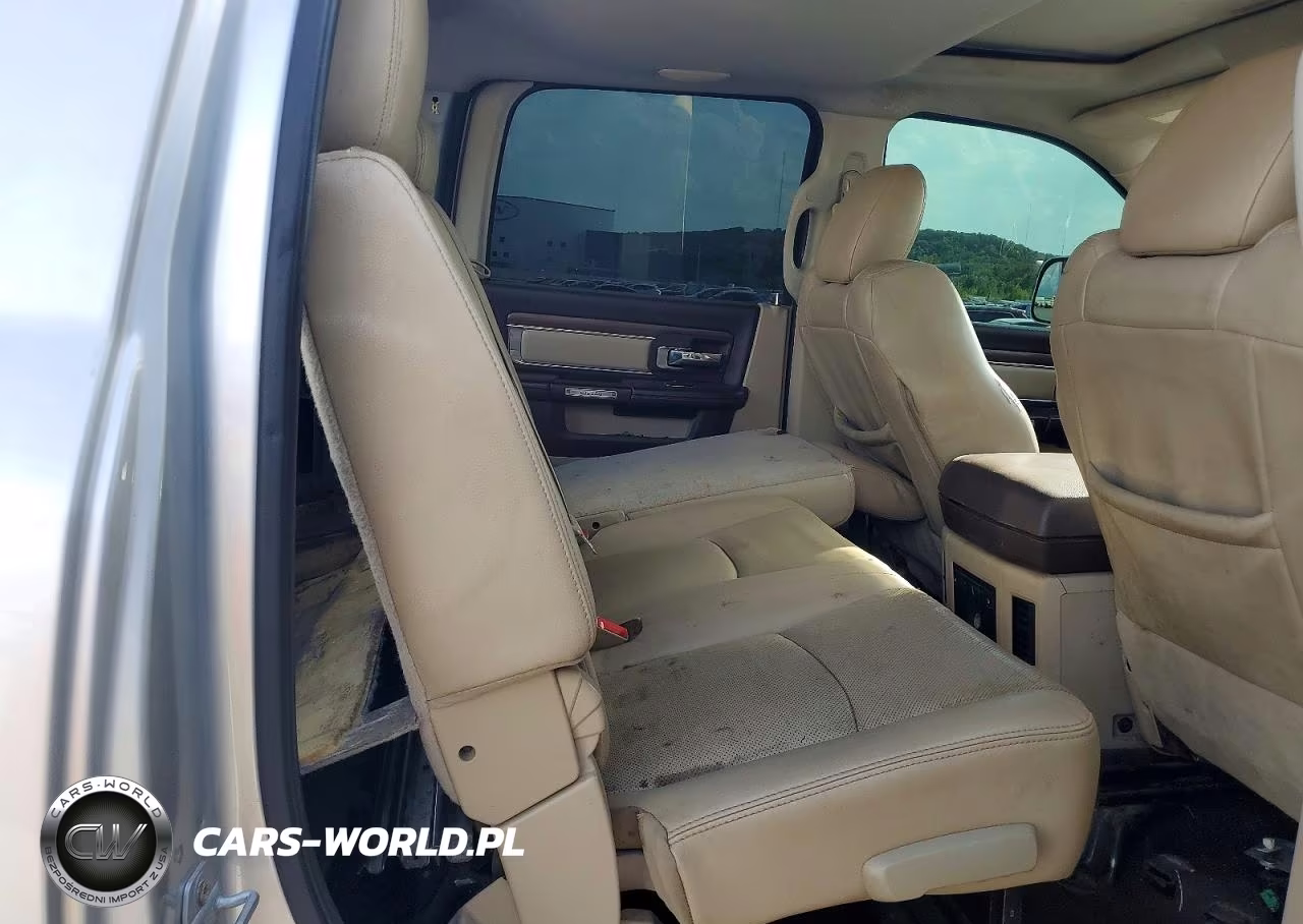 2015 Ram 3500 Laramie VIN:3C63RRML9FG630364 - 10