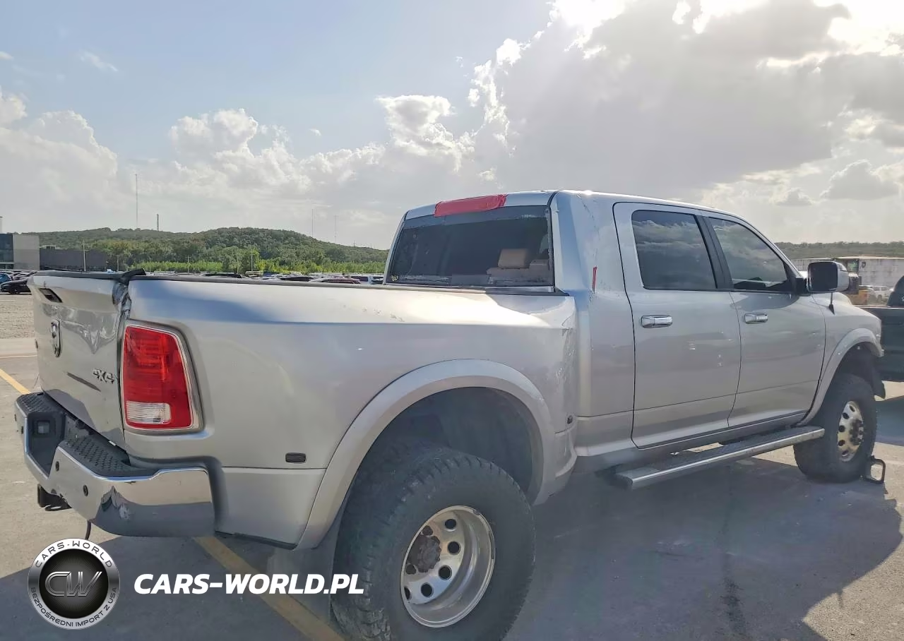 2015 Ram 3500 Laramie VIN:3C63RRML9FG630364 - 3