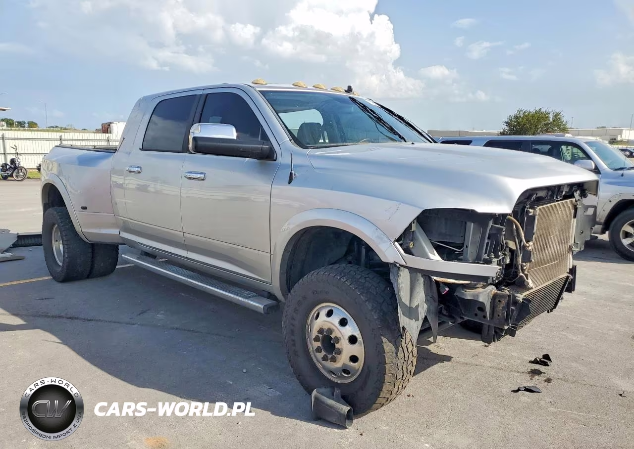 2015 Ram 3500 Laramie VIN:3C63RRML9FG630364 - 4