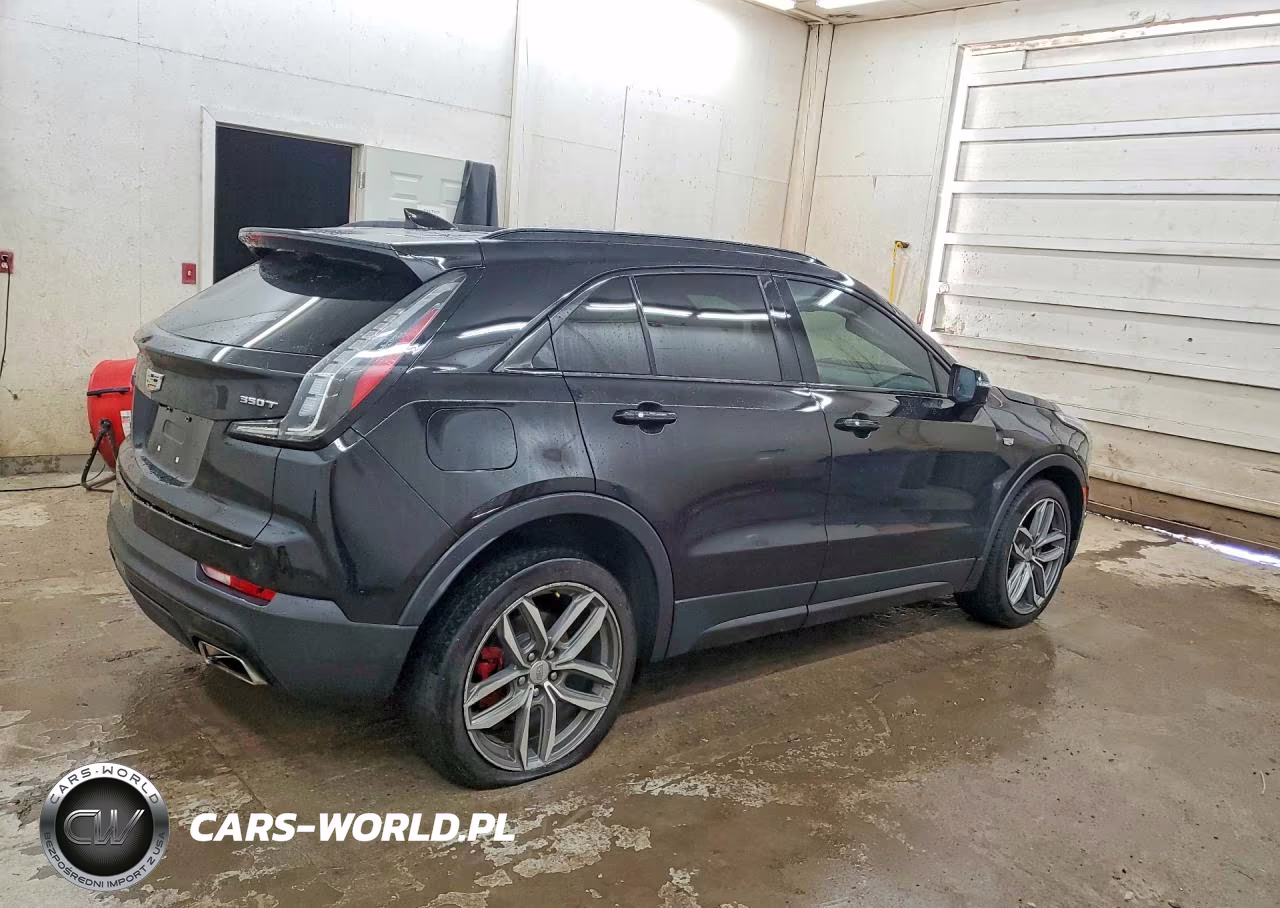 2021 Cadillac Xt4 Sport VIN:1GYFZER41MF001755 - 3