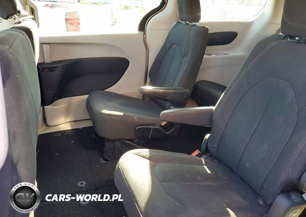2017 Chrysler Pacifica Lx VIN:2C4RC1CG4HR628500 - 11