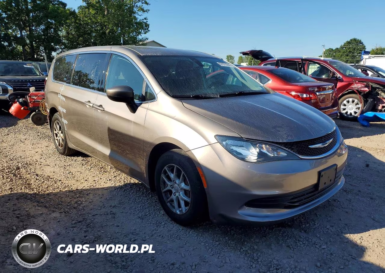 2017 Chrysler Pacifica Lx VIN:2C4RC1CG4HR628500 - 4