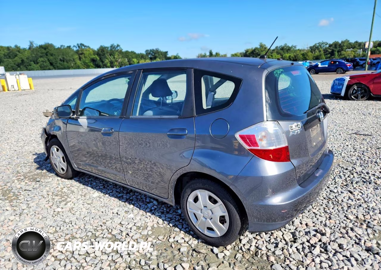 2013 Honda Fit VIN:JHMGE8G39DC000614 - 2