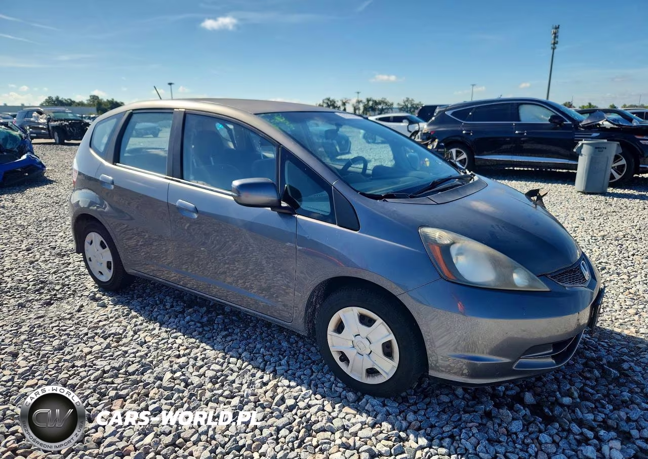 2013 Honda Fit VIN:JHMGE8G39DC000614 - 4