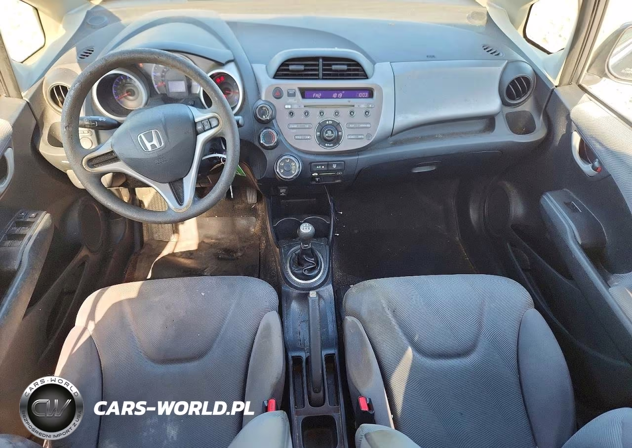 2013 Honda Fit VIN:JHMGE8G39DC000614 - 8