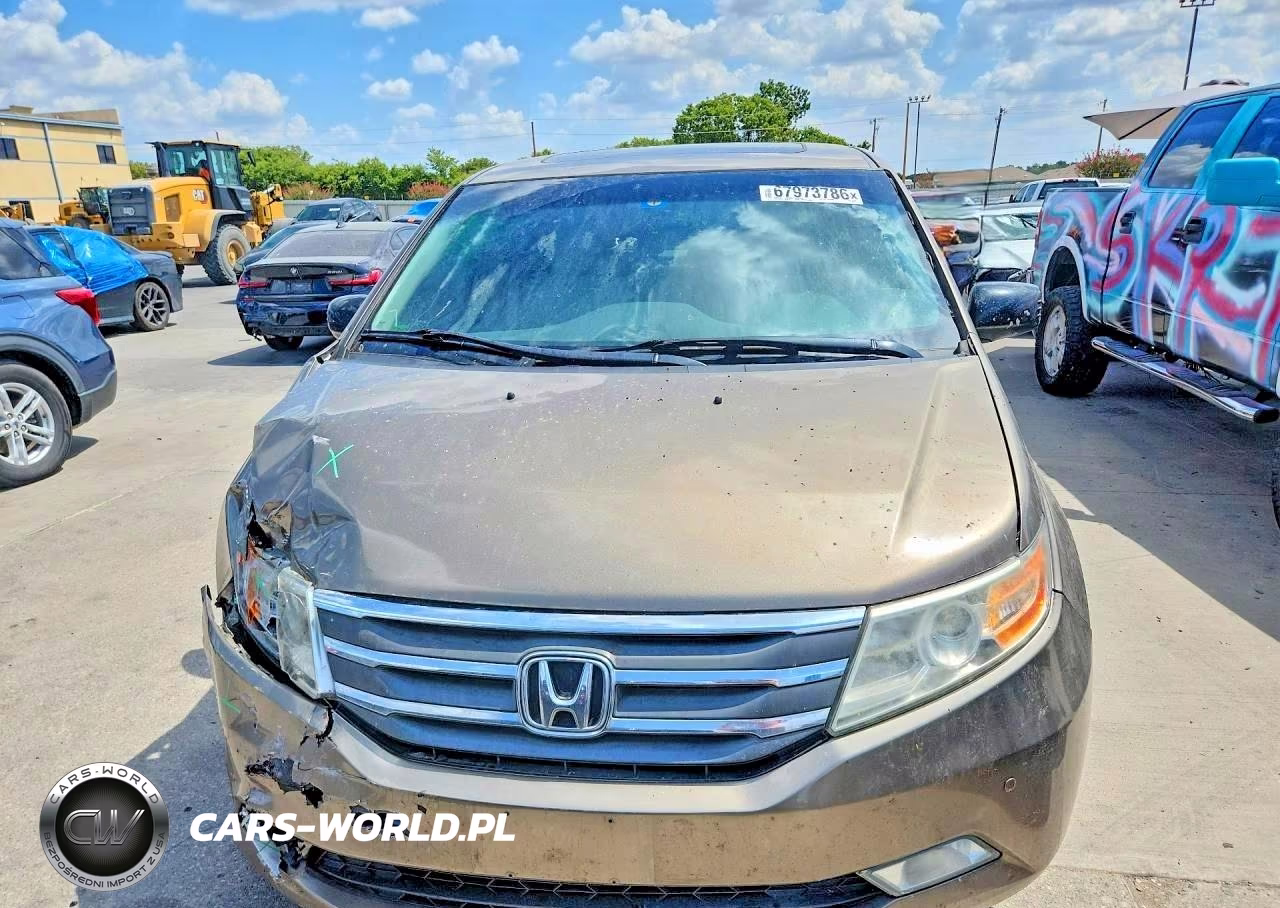 2012 Honda Odyssey Touring VIN:5FNRL5H95CB063860 - 5
